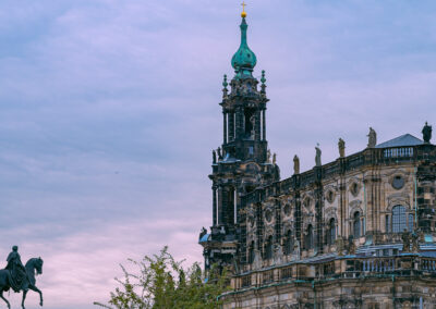 Fokusimpulse – Stadtansichten Dresden König-Johann-Denkmal und Hofkirche